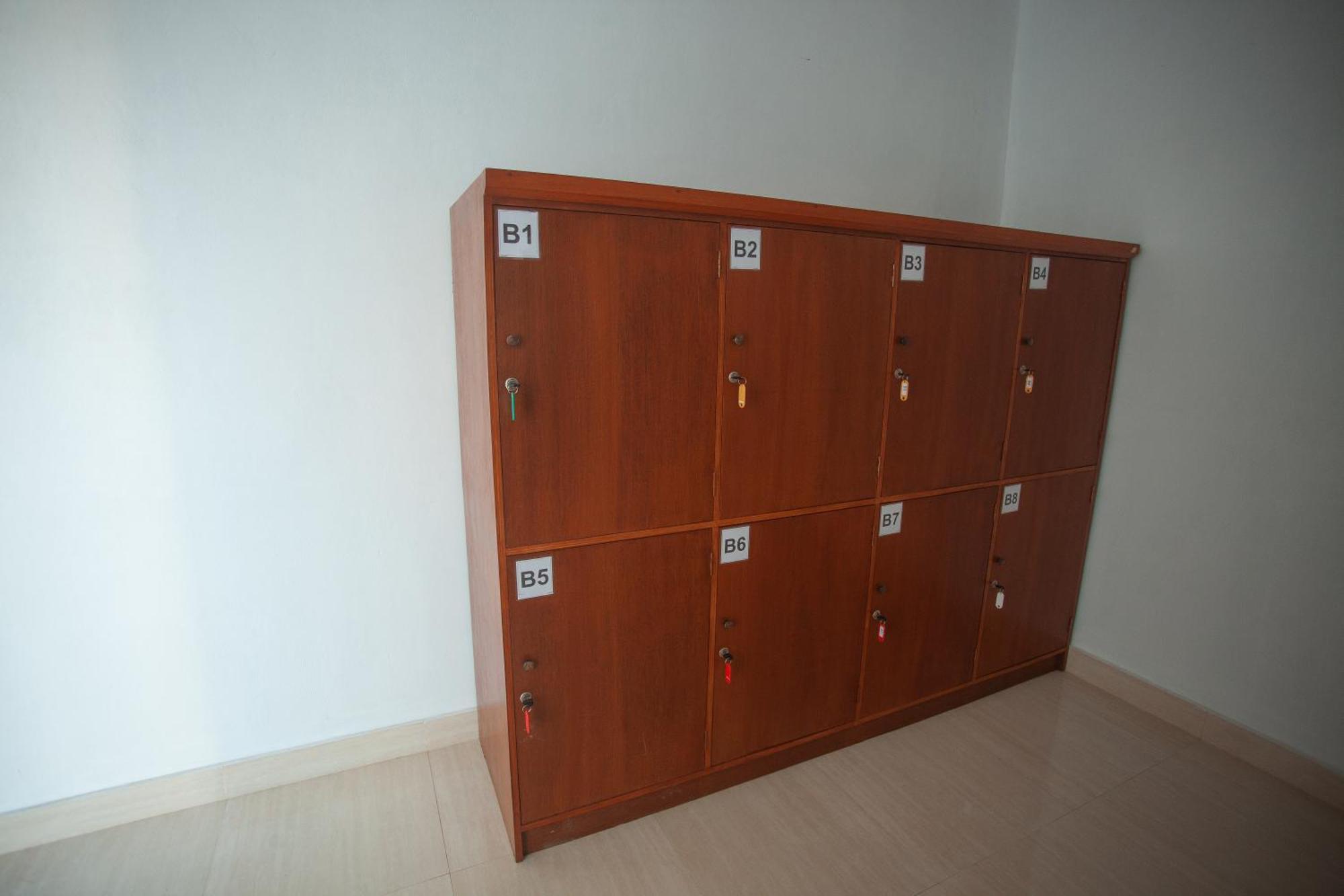 Lucky Hostel Batununggul Εξωτερικό φωτογραφία